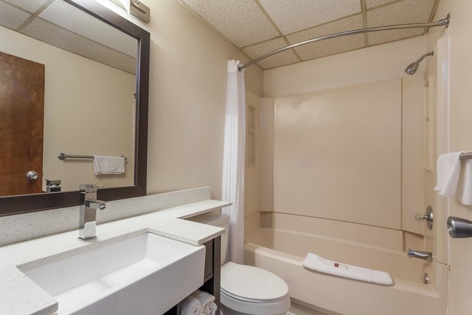 Imagen de la habitación del Hotel Days Inn & Suites By Wyndham Lancaster Amish Count. Foto 11