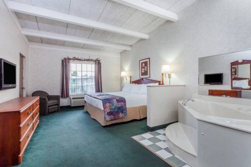 Imagen de la habitación del Hotel Days Inn & Suites By Wyndham Lexington. Foto 9