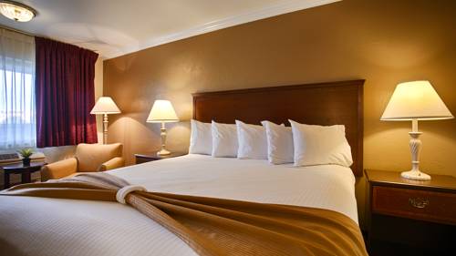Imagen de la habitación del Hotel Days Inn & Suites By Wyndham Lodi. Foto 9