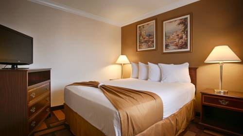 Imagen de la habitación del Hotel Days Inn & Suites By Wyndham Lodi. Foto 10