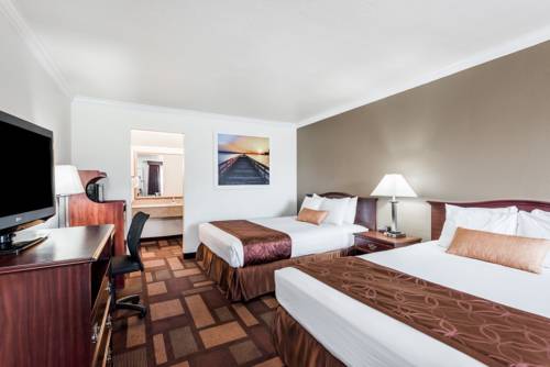 Imagen de la habitación del Hotel Days Inn & Suites By Wyndham Lodi. Foto 12