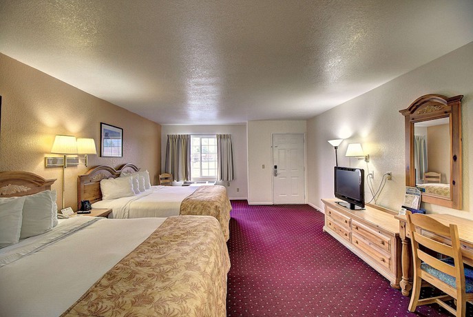 Imagen de la habitación del Hotel Days Inn & Suites By Wyndham Lolo. Foto 3