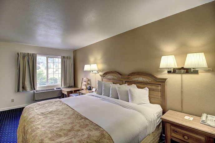 Imagen de la habitación del Hotel Days Inn & Suites By Wyndham Lolo. Foto 4