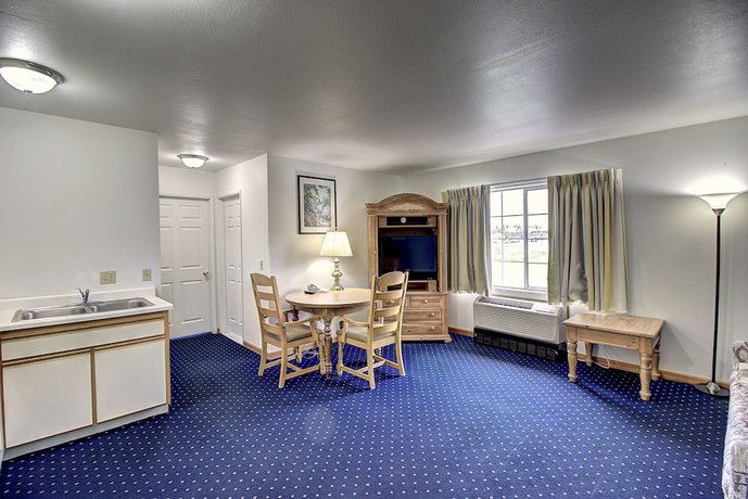 Imagen de la habitación del Hotel Days Inn & Suites By Wyndham Lolo. Foto 10