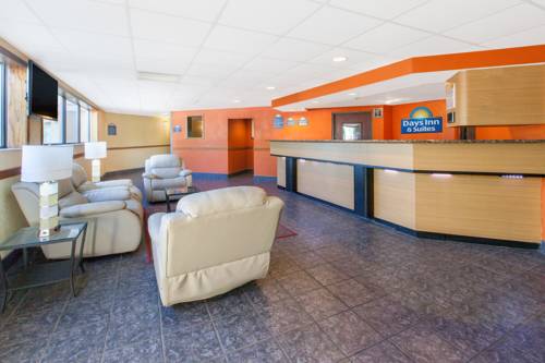 Imagen de la habitación del Hotel Days Inn & Suites By Wyndham Madison Heights Mi. Foto 9
