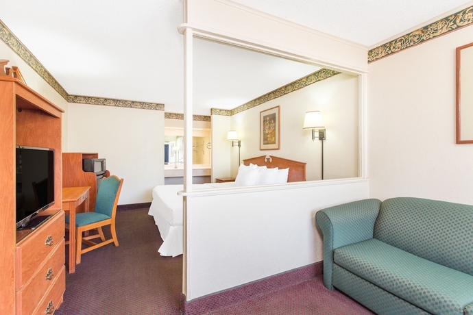 Imagen de la habitación del Hotel Days Inn & Suites By Wyndham Marshall. Foto 6