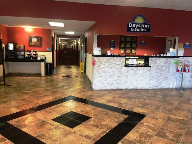 Imagen general del Hotel Days Inn & Suites By Wyndham Mt Pleasant. Foto 1