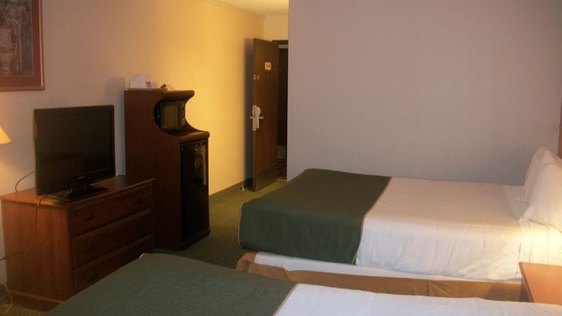 Imagen de la habitación del Hotel Days Inn & Suites By Wyndham Mt Pleasant. Foto 4