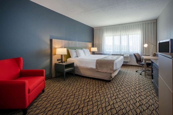 Imagen de la habitación del Hotel Days Inn & Suites By Wyndham Rochester Hills Mi. Foto 3