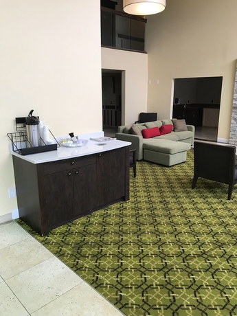 Imagen de los interiores del Hotel Days Inn & Suites By Wyndham Rochester Hills Mi. Foto 15