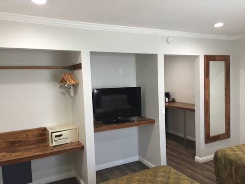 Imagen de la habitación del Hotel Days Inn & Suites By Wyndham San Diego Sdsu. Foto 8