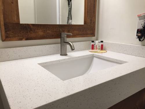Imagen de la habitación del Hotel Days Inn & Suites By Wyndham San Diego Sdsu. Foto 12