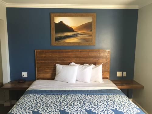 Imagen de la habitación del Hotel Days Inn & Suites By Wyndham San Diego Sdsu. Foto 16