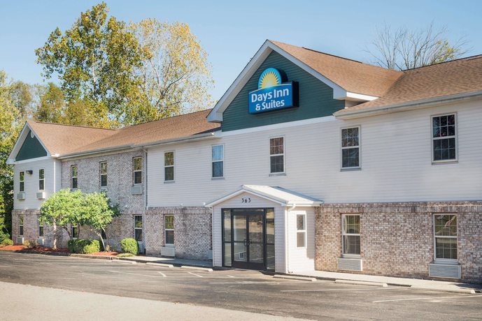 Imagen general del Hotel Days Inn & Suites By Wyndham Sellersburg. Foto 1