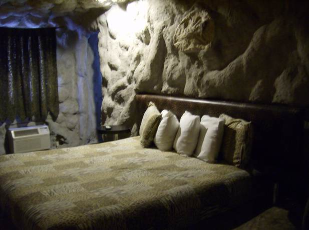 Imagen de la habitación del Hotel Days Inn & Suites By Wyndham Terre Haute. Foto 9