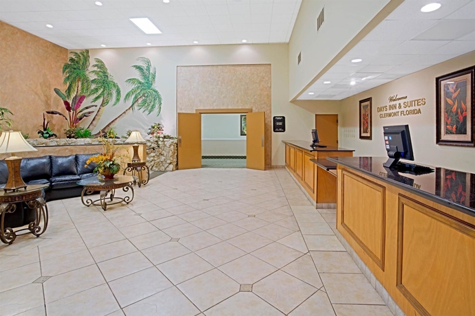 Imagen de los interiores del Hotel Days Inn & Suites. Foto 7