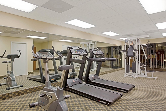 Imagen de los interiores del Hotel Days Inn & Suites. Foto 8