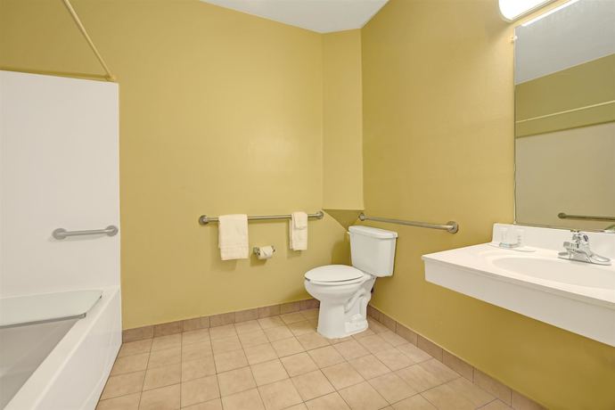 Imagen de la habitación del Hotel Days Inn & Suites by Wyndham Augusta Near Fort Gordon. Foto 7