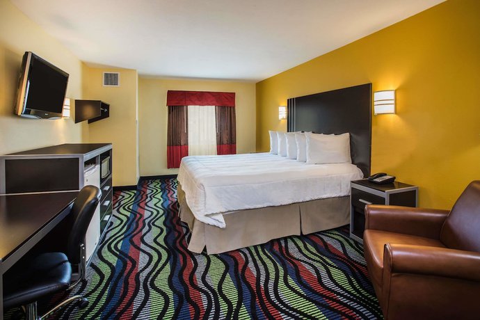 Imagen de la habitación del Hotel Days Inn & Suites by Wyndham Augusta Near Fort Gordon. Foto 13