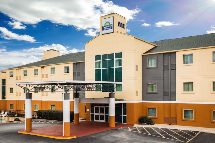Imagen general del Hotel Days Inn & Suites by Wyndham Augusta Near Fort Gordon. Foto 1