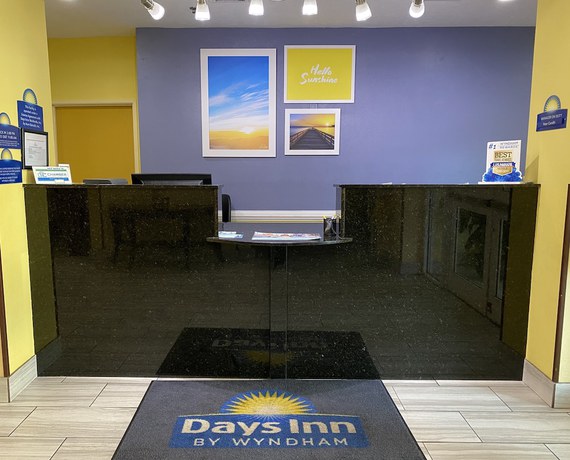 Imagen de los interiores del Hotel Days Inn & Suites by Wyndham Augusta Near Fort Gordon. Foto 20