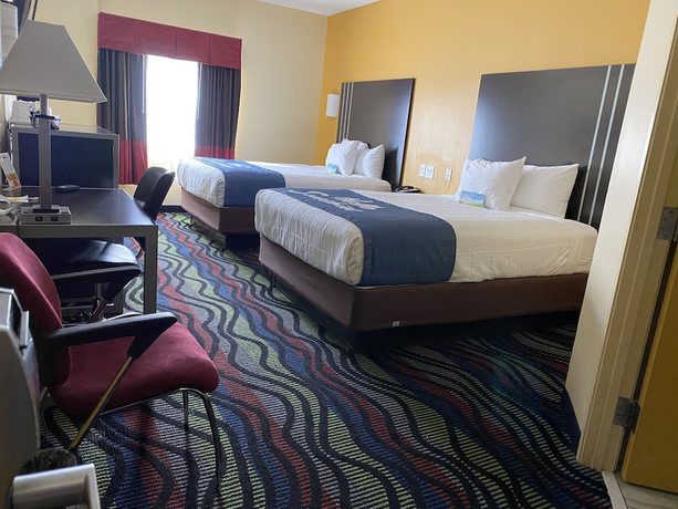 Imagen de la habitación del Hotel Days Inn & Suites by Wyndham Augusta Near Fort Gordon. Foto 16