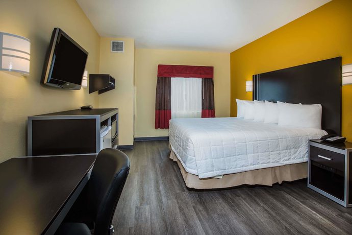 Imagen de la habitación del Hotel Days Inn & Suites by Wyndham Augusta Near Fort Gordon. Foto 17