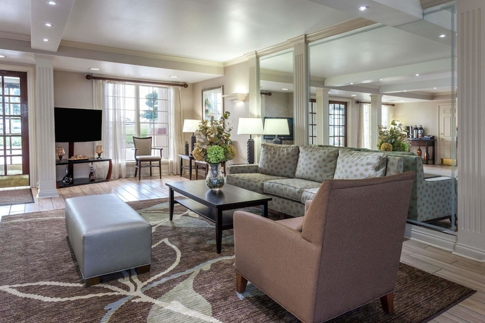 Imagen de los interiores del Hotel Days Inn & Suites by Wyndham Roseville/Detroit Area. Foto 16