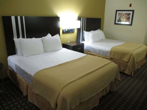 Imagen de la habitación del Hotel Days Inn & Suites by Wyndham Sam Houston Tollway. Foto 2