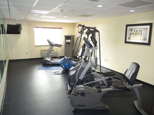 Imagen de los interiores del Hotel Days Inn & Suites by Wyndham Sam Houston Tollway. Foto 13