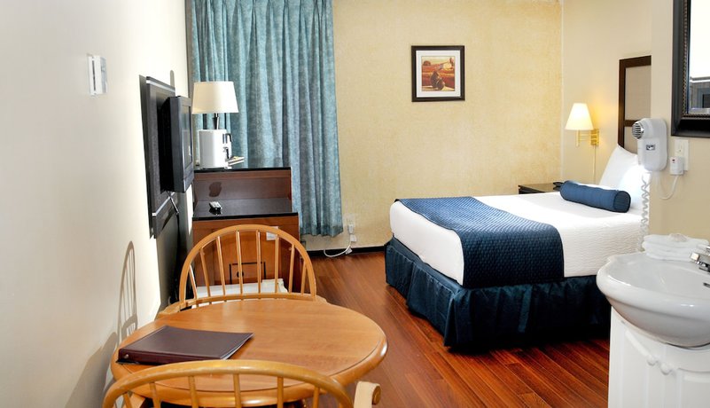 Imagen de la habitación del Hotel Days Inn and Conference Centre by Wyndham Blainville. Foto 11