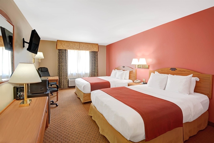 Imagen de la habitación del Hotel Days Inn and Suites By Wyndham Airport Albuquerque. Foto 9