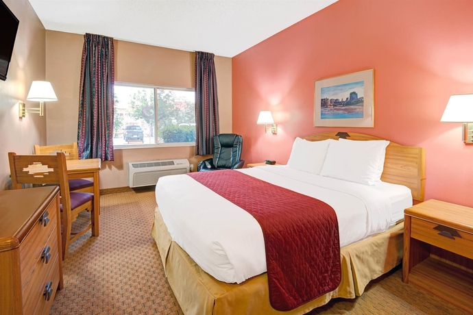 Imagen de la habitación del Hotel Days Inn and Suites By Wyndham Airport Albuquerque. Foto 10