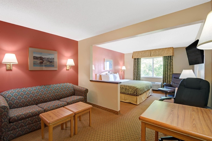 Imagen de la habitación del Hotel Days Inn and Suites By Wyndham Airport Albuquerque. Foto 12