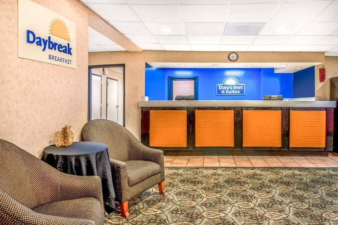 Imagen de los interiores del Hotel Days Inn and Suites By Wyndham Albuquerque North. Foto 19