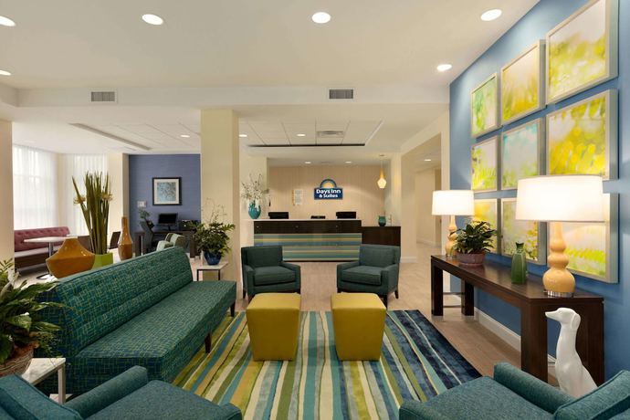 Imagen de los interiores del Hotel Days Inn and Suites By Wyndham Altoona. Foto 15