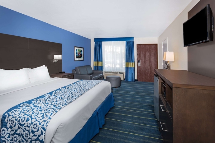 Imagen de la habitación del Hotel Days Inn and Suites By Wyndham Anaheim At Disneyland Park. Foto 6