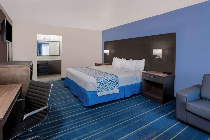 Imagen de la habitación del Hotel Days Inn and Suites By Wyndham Anaheim At Disneyland Park. Foto 7