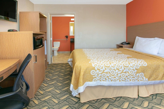 Imagen de la habitación del Hotel Days Inn and Suites By Wyndham Arlington Near Six Flags. Foto 4