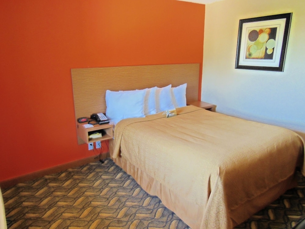 Imagen de la habitación del Hotel Days Inn and Suites By Wyndham Arlington Near Six Flags. Foto 12