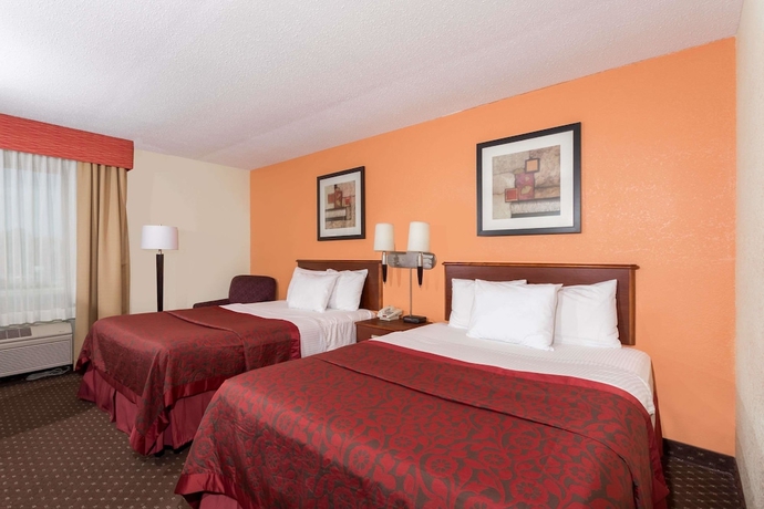 Imagen de la habitación del Hotel Days Inn and Suites By Wyndham Bloomington/normal Il. Foto 7