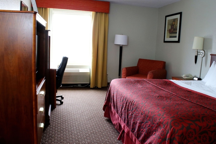 Imagen de la habitación del Hotel Days Inn and Suites By Wyndham Bloomington/normal Il. Foto 11