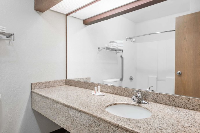 Imagen de la habitación del Hotel Days Inn and Suites By Wyndham Casey. Foto 3