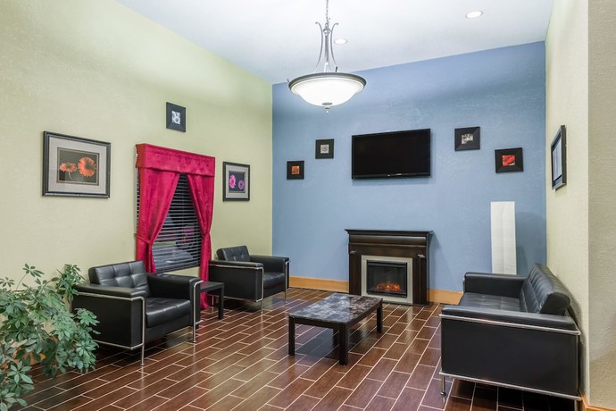 Imagen de los interiores del Hotel Days Inn and Suites By Wyndham Casey. Foto 13