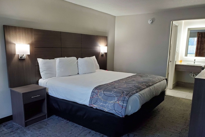 Imagen general del Hotel Days Inn and Suites By Wyndham Charleston Airport West. Foto 1