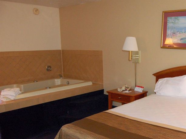 Imagen de la habitación del Hotel Days Inn and Suites By Wyndham Cincinnati North. Foto 3