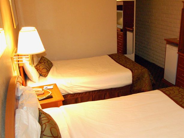 Imagen de la habitación del Hotel Days Inn and Suites By Wyndham Cincinnati North. Foto 4