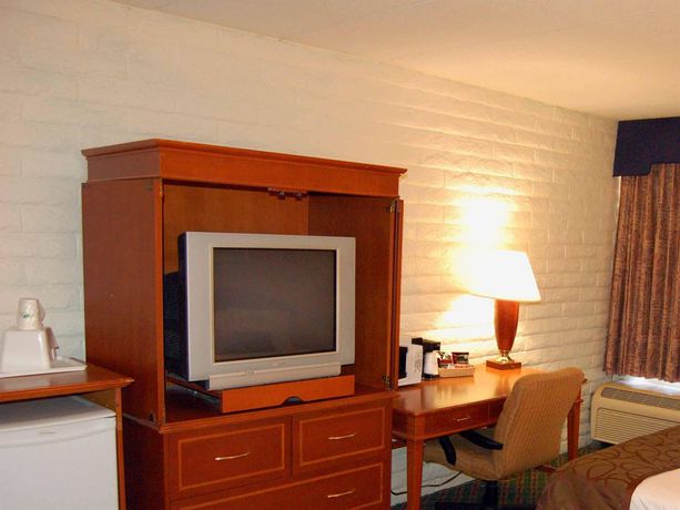 Imagen de la habitación del Hotel Days Inn and Suites By Wyndham Cincinnati North. Foto 8