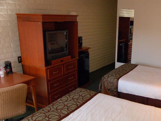Imagen de la habitación del Hotel Days Inn and Suites By Wyndham Cincinnati North. Foto 13