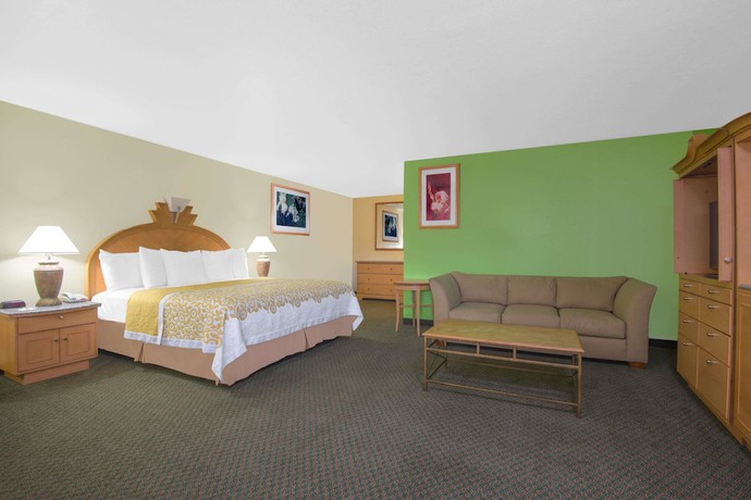 Imagen de la habitación del Hotel Days Inn and Suites By Wyndham Clovis. Foto 3